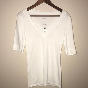 Express size Medium white 1/2 sleeve shirt, NWT!